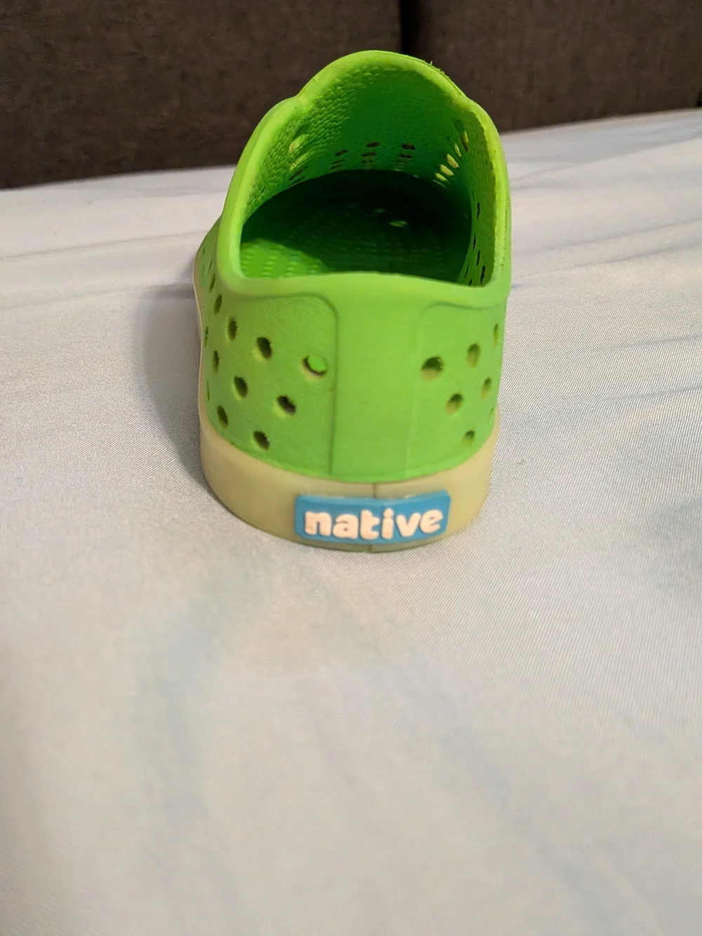 Native Jefferson Glow In The Dark Shoes in Bright Green